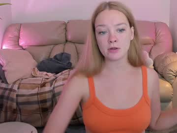 girl
        radiants_2 cam image #5151280