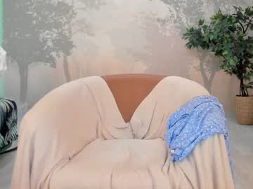 girl
        sunshine13_ cam image #6876022