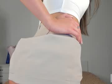 girl
        violetta_finch cam image #4167115