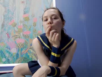 girl
        kriskras__ cam image #1323746