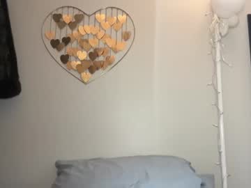 girl
        xyleialuv cam image #2059232