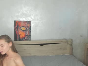 girl
        shinnyeyes cam image #2077684