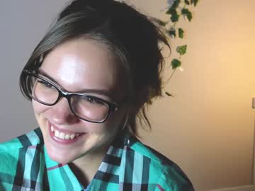 girl
        teresabriggs cam image #2371432