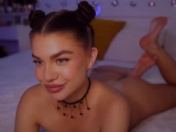 girl
        jacky_smith cam image #4777187