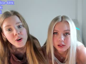 girl
        cassie_palmer cam image #2219898