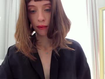 girl
        flowerofsin2001 cam image #2149127