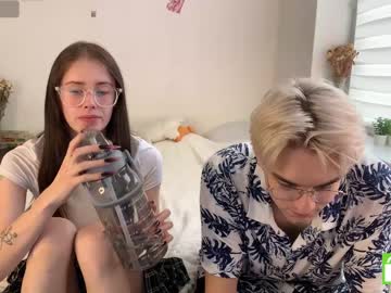 couple
        fkkmeplss cam image #2363341