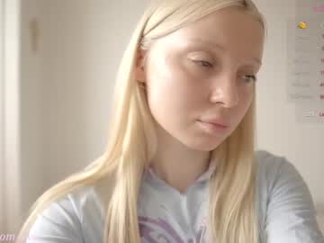 girl
        pureangeldolores cam image #3770565