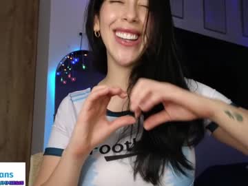 girl
        _gummies15 cam image #4380000
