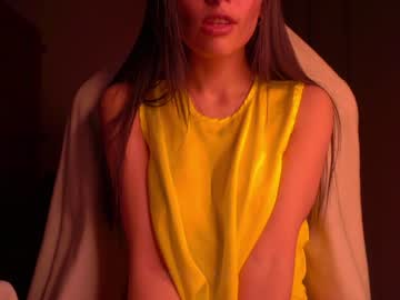 girl
        mystikei cam image #2037870
