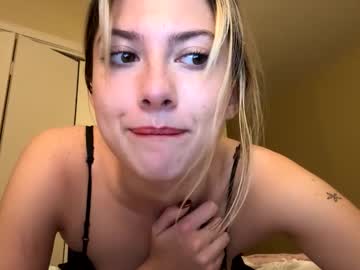 girl
        kittycherries cam image #5654271