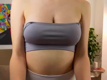 girl
        heyyy_girl cam image #5737537