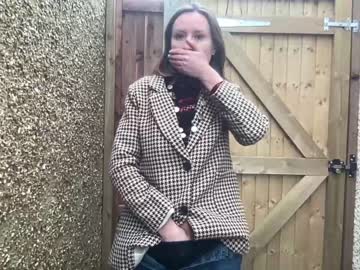girl
        eatmypie69 cam image #3800550