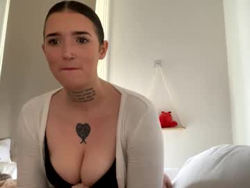 girl
        amyyyoxxo cam image #6409513