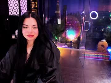 girl
        alma_pearl cam image #6747489