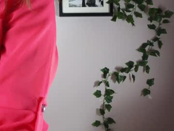 girl
        teresabriggs cam image #2263534