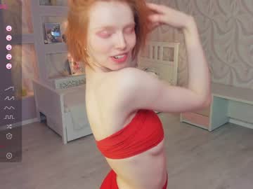 girl
        gingers_hugs cam image #3234258