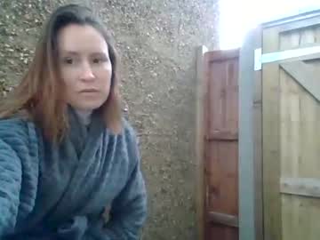 girl
        eatmypie69 cam image #2890172