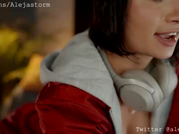 girl
        alejastorm cam image #5020394