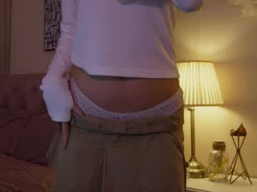 girl
        sarasuo cam image #5461789