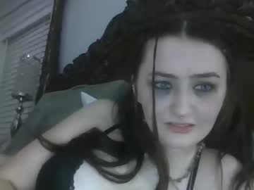 girl
        ughalixx cam image #6193562