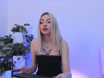 girl
        elizabeth__gray cam image #539848