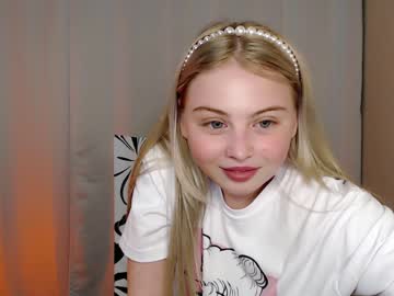 girl
        shy_blondiee cam image #830839