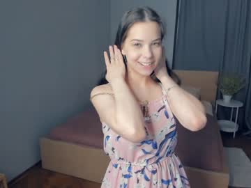girl
        cherry_tery cam image #1427554