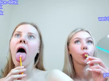 girl
        cassie_palmer cam image #2221072