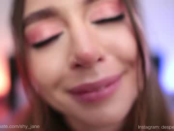 girl
        shy_jane cam image #2306122