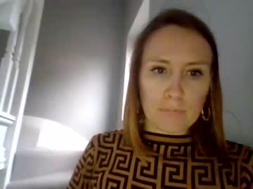 girl
        eatmypie69 cam image #2818383