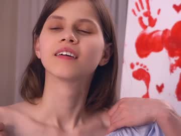 girl
        maydacarls cam image #3890538
