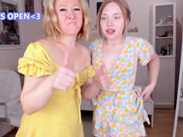 girl
        wehaveatrouble cam image #375875