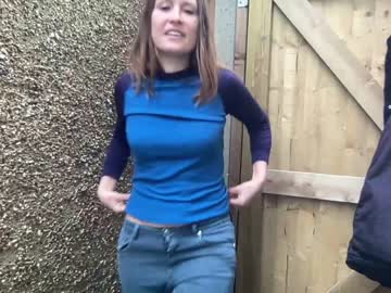 girl
        eatmypie69 cam image #3742737