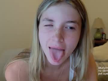 girl
        jadewilkinson cam image #6630103
