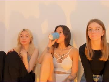 girl
        elizabeth__gray cam image #385044