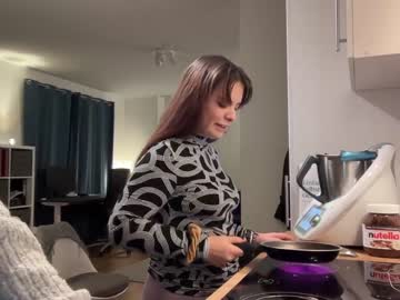girl
        lillybambus cam image #2805279