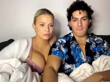 couple
        chulo33333 cam image #3143566