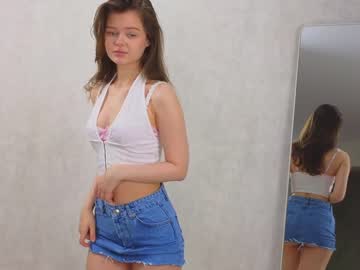 girl
        itwasinsimpsons cam image #3714763