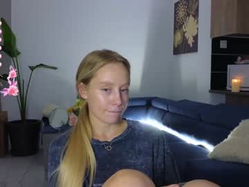 girl
        callme_star cam image #4441972