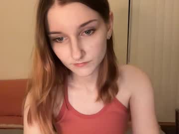 girl
        tinytittytia cam image #5006768