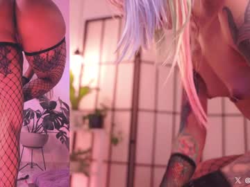 girl
        kittymolly_ cam image #4437627