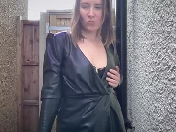girl
        eatmypie69 cam image #6381041
