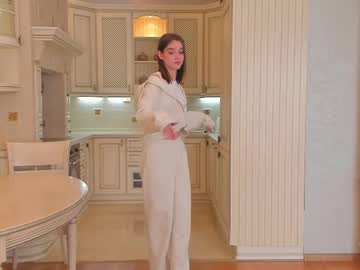girl
        harrieteasley cam image #5200551