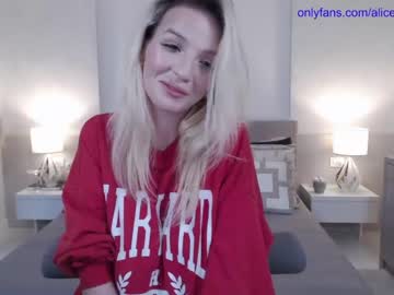 girl
        smileyouarehere cam image #4092852