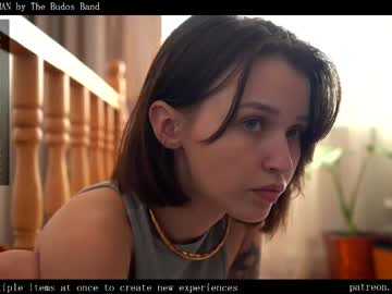 girl
        ms_dira cam image #6487251