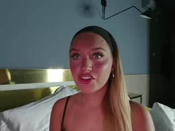 girl
        vicidreamm cam image #5966615