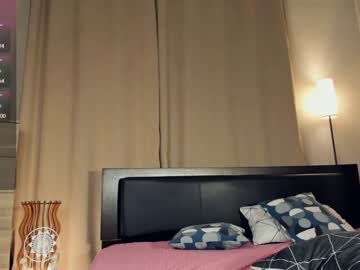 girl Cam Girls Get Busy With Their Dildos With No Shame with doriflores