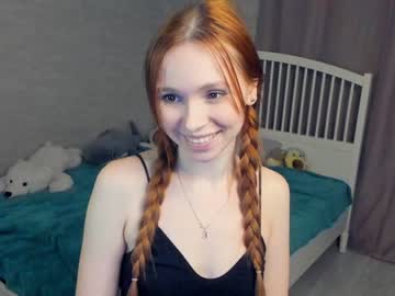 girl
        udeledobson cam image #3499919