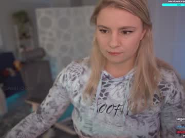 girl
        asiri_ocean cam image #4981492